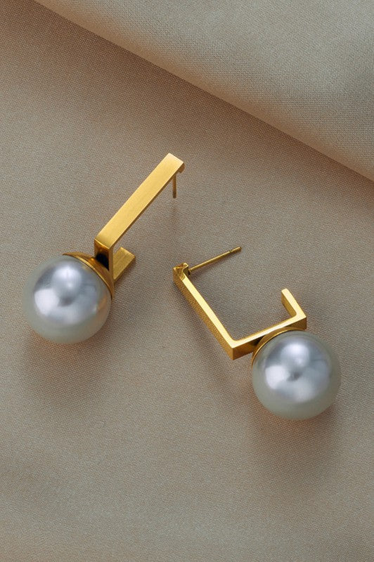 Sophisticated Pearl Gold Hoop Earrings