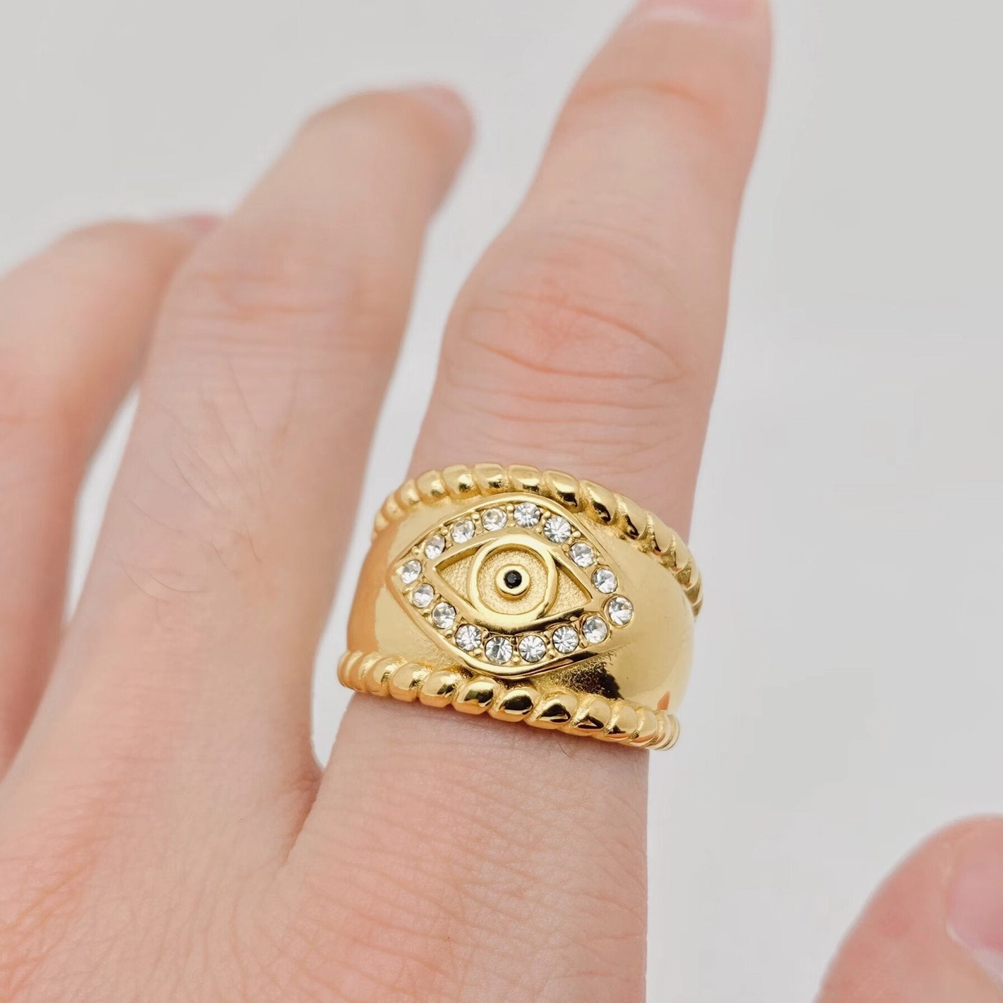 Theros Eye Gold Ring