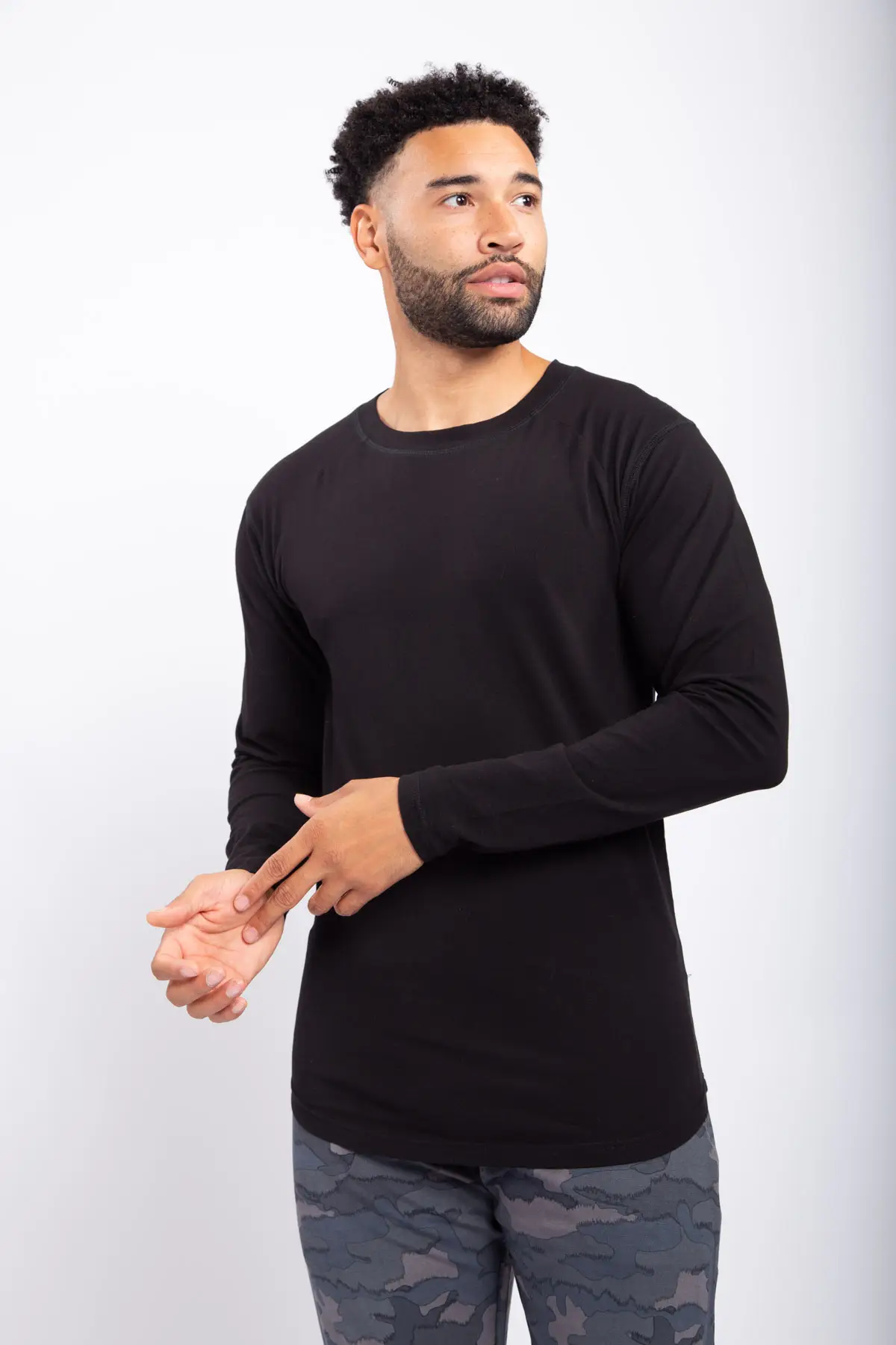 Mono Scallop Hem Long Sleeve-Black