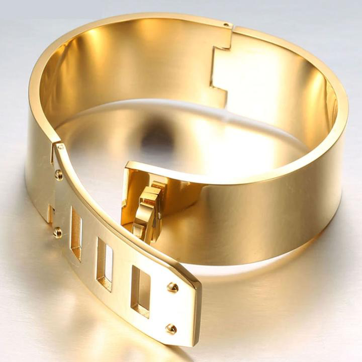 Unhinged Gold Cuff