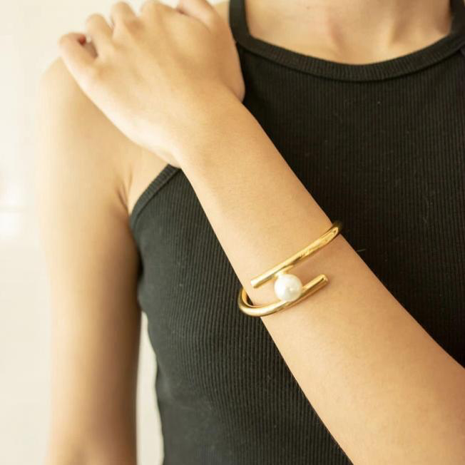 Parallels Gold Pearl Cuff